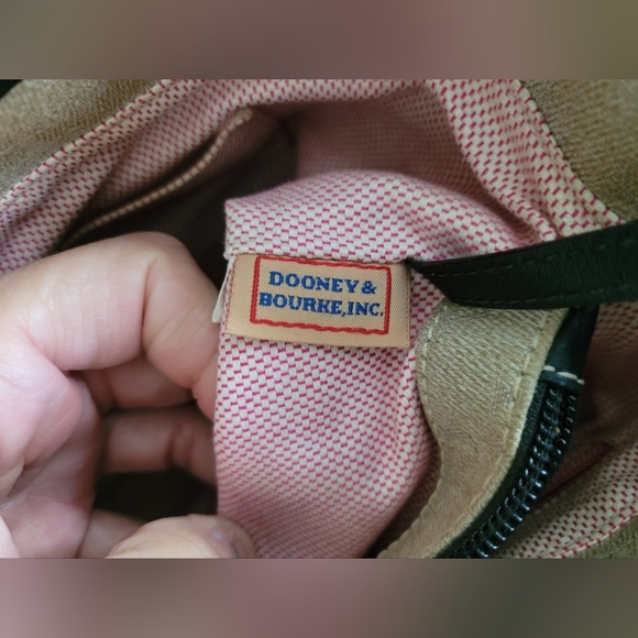 Dooney & Bourke Cream and Black Women's Bag - Picture 11 of 12